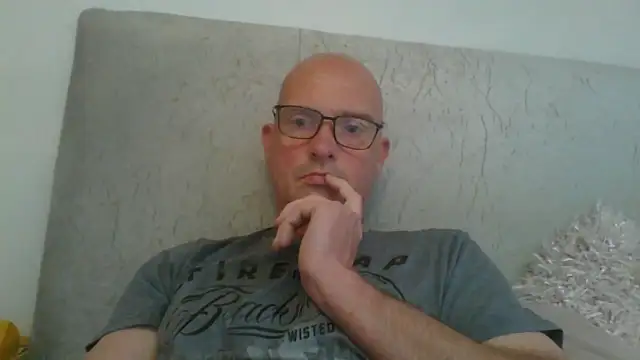 mrtickle0025 online show from 22, 4, 2026