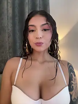 CHERRYY BOMB  online show from 8, 6, 2026