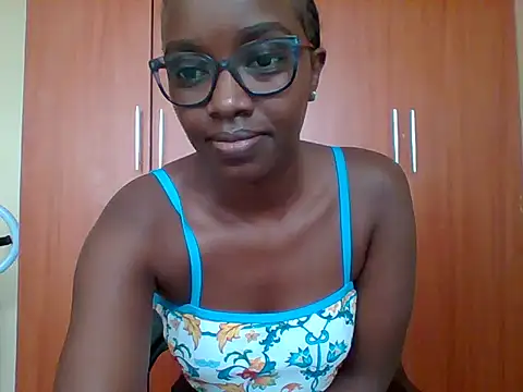 Snapshot of sexy_darleen23 chatting on 7, 6, 2026 sexy darleen23 online show from 7, 6, 2026