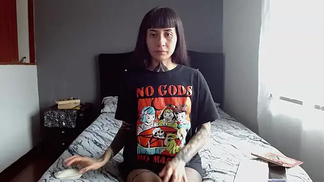 Emilia 1995 online show from 21, 6, 2026