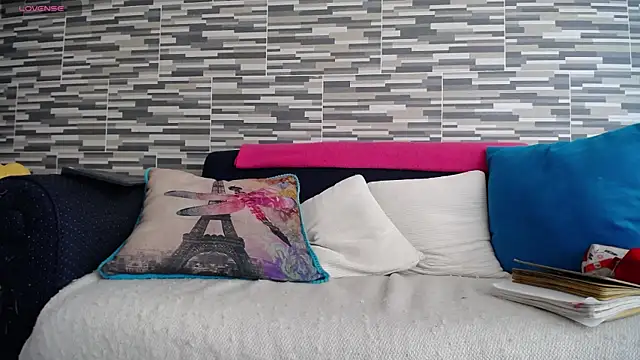 Snapshot of VioletaGomezCo chatting on 19, 6, 2026 VioletaGomezCo online show from 19, 6, 2026