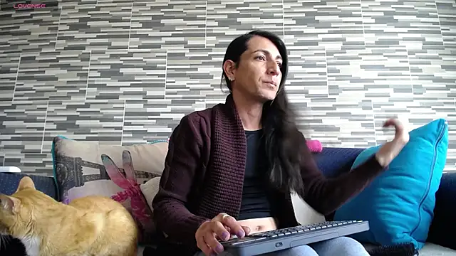 Snapshot of VioletaGomezCo chatting on 22, 6, 2026 VioletaGomezCo online show from 22, 6, 2026