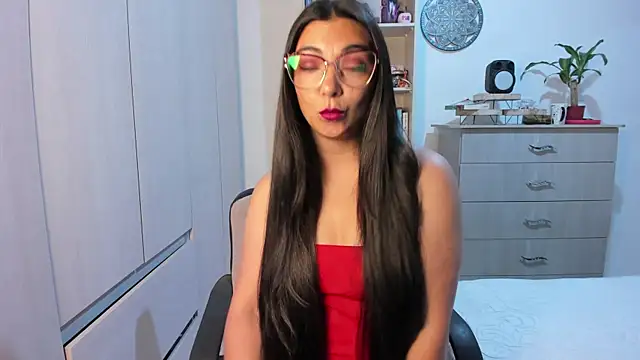 Karla hernandez  online show from 24, 6, 2026