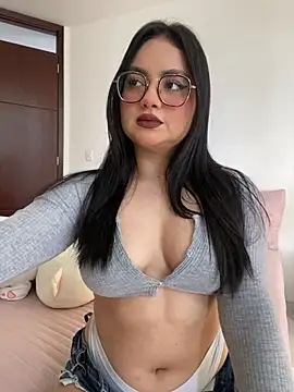 Snapshot of montmariana chatting on 24, 5, 2026 montmariana online show from 24, 5, 2026