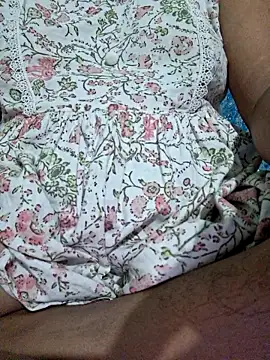 Snapshot of Priya_Bong chatting on 19, 6, 2026 Priya Bong online show from 19, 6, 2026