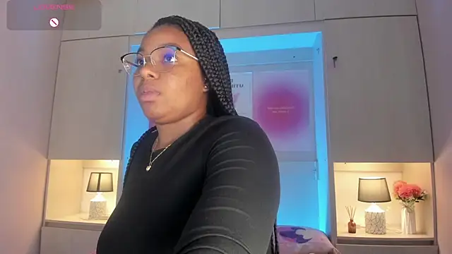 Snapshot of tamaraa_smiith chatting on 9, 6, 2026 tamaraa smiith online show from 9, 6, 2026