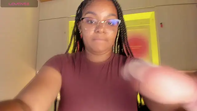 Snapshot of tamaraa_smiith chatting on 10, 6, 2026 tamaraa smiith online show from 10, 6, 2026