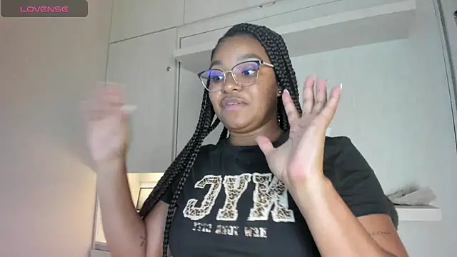 Snapshot of tamaraa_smiith chatting on 18, 6, 2026 tamaraa smiith online show from 18, 6, 2026