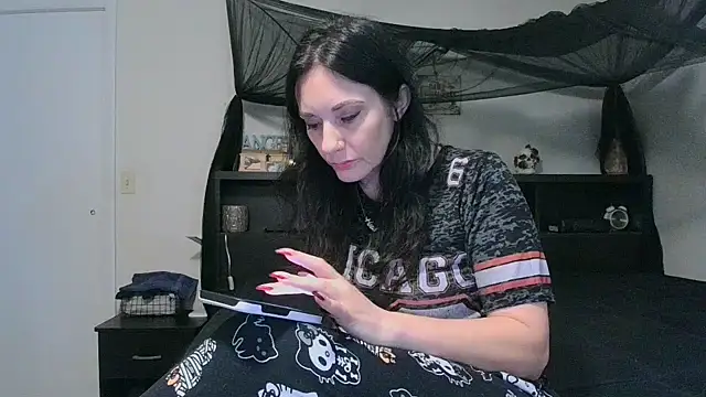 CrystalLakeXO online show from 28, 5, 2026