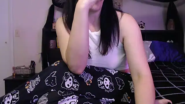 CrystalLakeXO online show from 12, 6, 2026