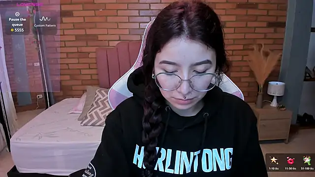 Amy joones online show from 6, 6, 2026