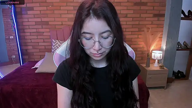Amy joones online show from 10, 6, 2026
