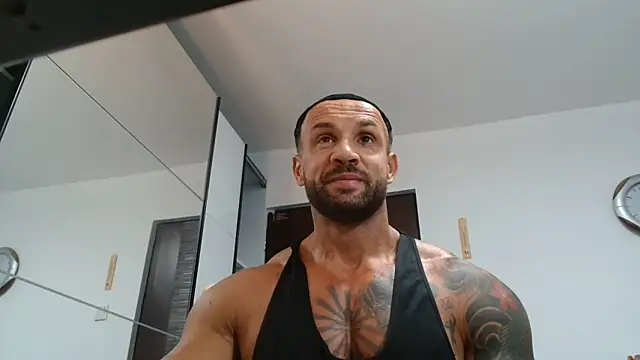 Magnificmuscles89 online show from 8, 6, 2026