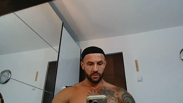 Magnificmuscles89 online show from 20, 6, 2026