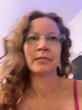 AnnikaRose online show from 19, 6, 2026