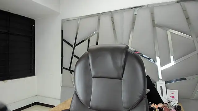 Catherinee69 x online show from 4, 6, 2026