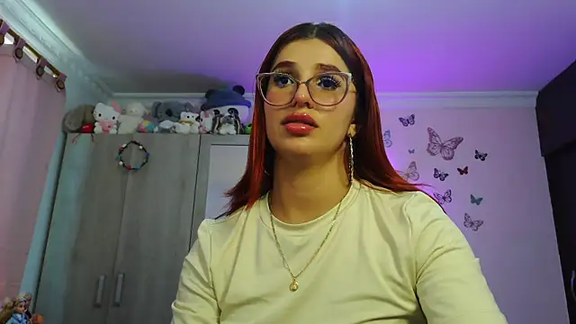 Snapshot of caroline_jonson chatting on 15, 5, 2026 caroline jonson online show from 15, 5, 2026