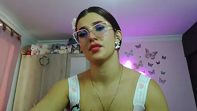 Snapshot of caroline_jonson chatting on 20, 6, 2026 caroline jonson online show from 20, 6, 2026