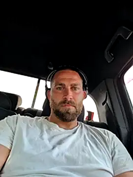 jwiththethickone413 online show from 26, 6, 2026