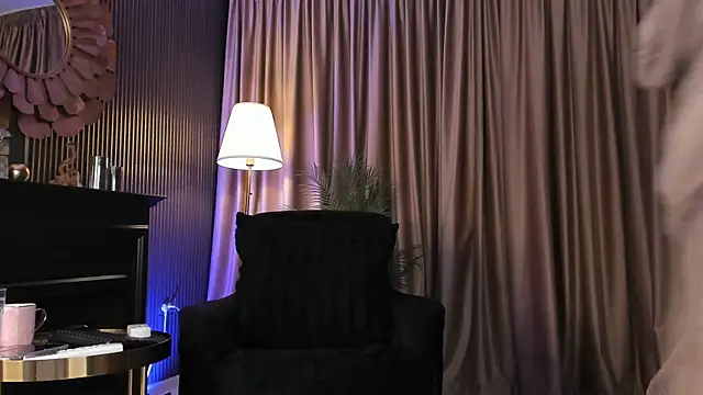 LovingBlondie online show from 21, 6, 2026