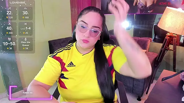 Sofiia davis23 online show from 17, 6, 2026