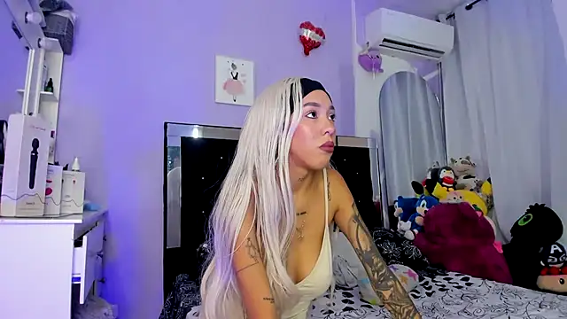 Laizasamantha2 online show from 25, 6, 2026