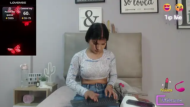 SophiaMeyerst online show from 9, 6, 2026