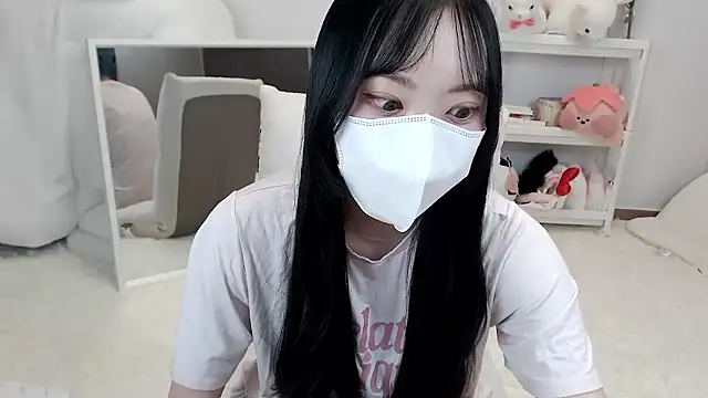 momo room online show from 5, 6, 2026