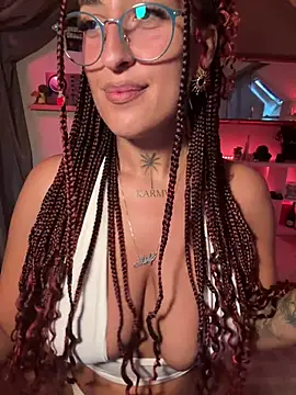 Snapshot of CarolaDrago chatting on 3, 6, 2026 CarolaDrago online show from 3, 6, 2026