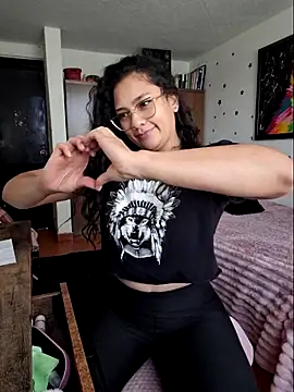 Thaliacooper  online show from 11, 6, 2026