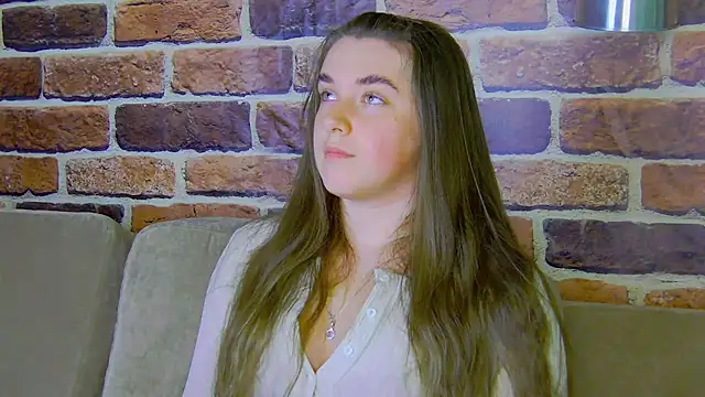Sofia Hugs online show from 24, 6, 2026