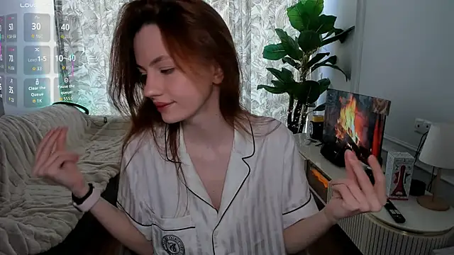 Alyssa Smitt online show from 7, 6, 2026