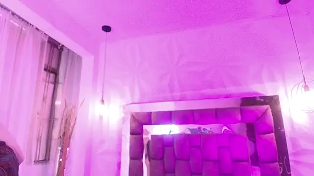 Queen perla  online show from 15, 6, 2026
