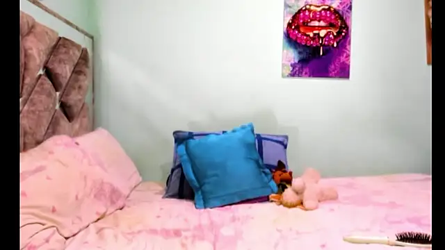 Evilmichellts1 online show from 16, 6, 2026