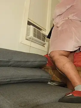 AllLeggs online show from 5, 6, 2026