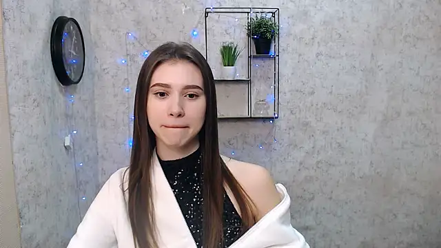 EmiLims  online show from 9, 1, 2025