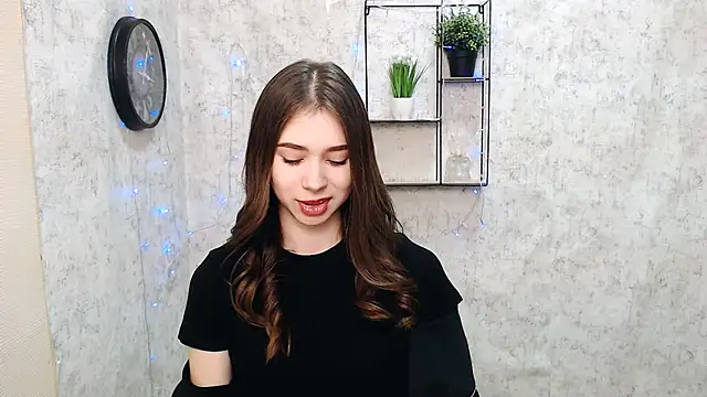 EmiLims  online show from 19, 1, 2025