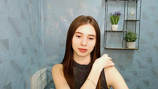 EmiLims  online show from 6, 2, 2025