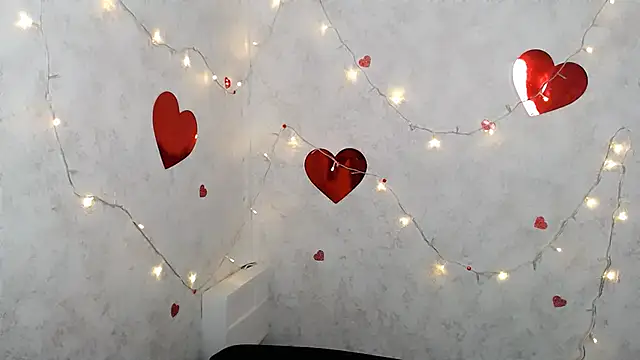 EmiLims  online show from 1, 3, 2025
