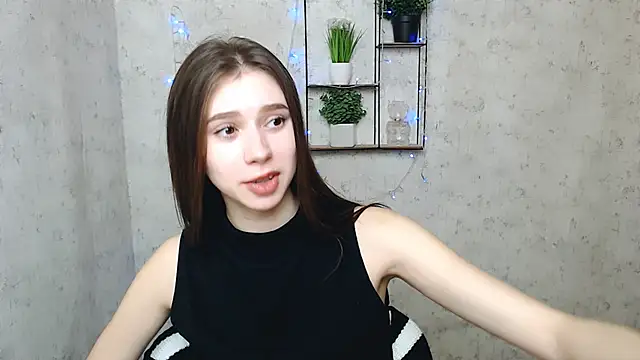 EmiLims  online show from 11, 3, 2025