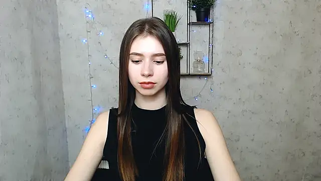 EmiLims  online show from 11, 3, 2025