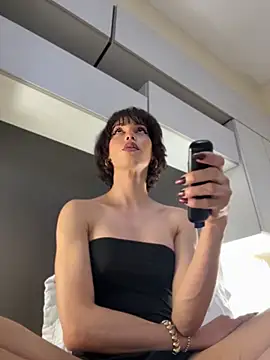 Carlita cute online show from 18, 6, 2026