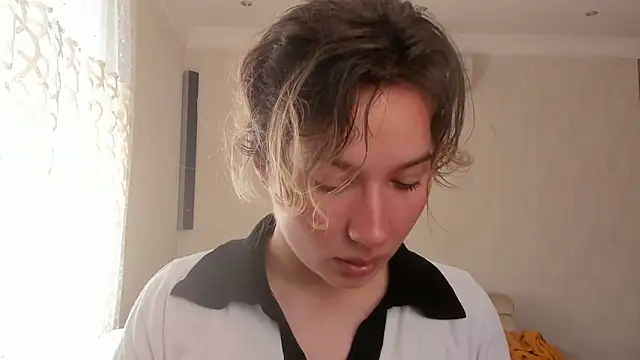 Lilith lutherlow online show from 29, 6, 2026