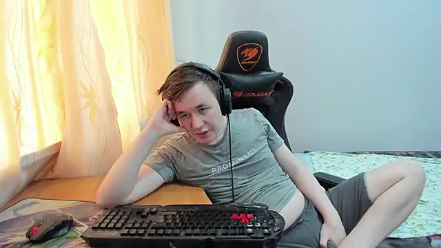 iliaskrislove online show from 3, 6, 2026