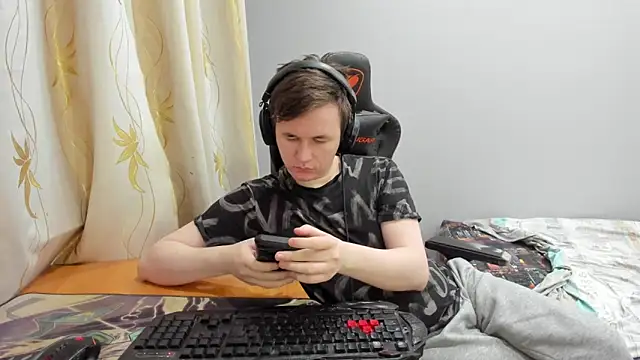 iliaskrislove online show from 11, 6, 2026