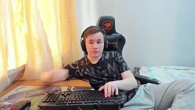 iliaskrislove online show from 14, 6, 2026