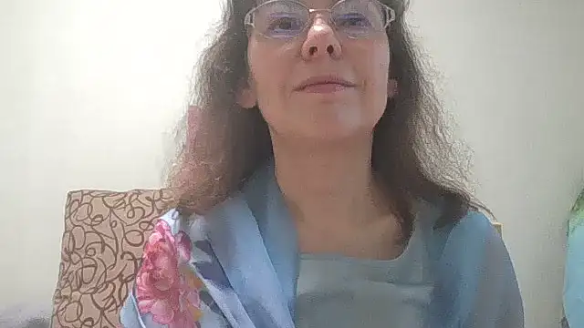 HollyJewel online show from 8, 6, 2026