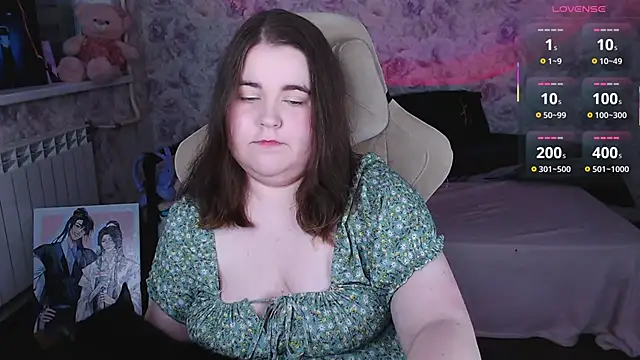 Estelle Hicks online show from 16, 6, 2026
