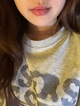 minmin2kk5 online show from 13, 6, 2026