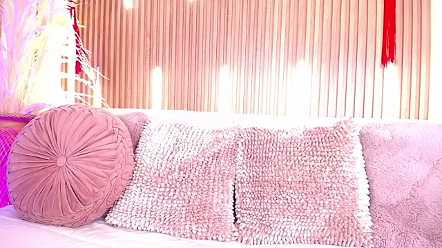 Tayzon Foxxx online show from 5, 6, 2026
